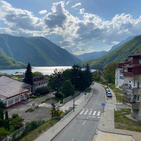 Apartman Andjela Плужине Экстерьер фото